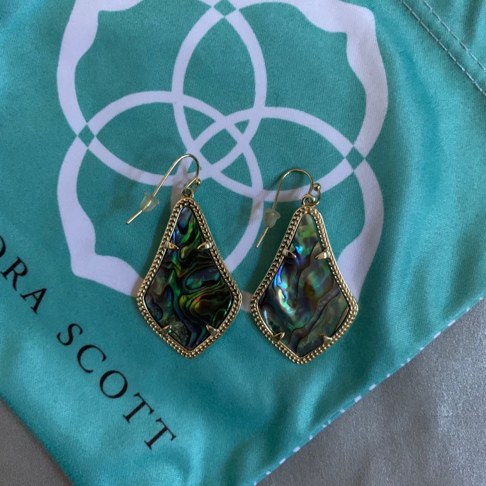 ❌ SOLD ❌ Kendra Scott Alex Earrings